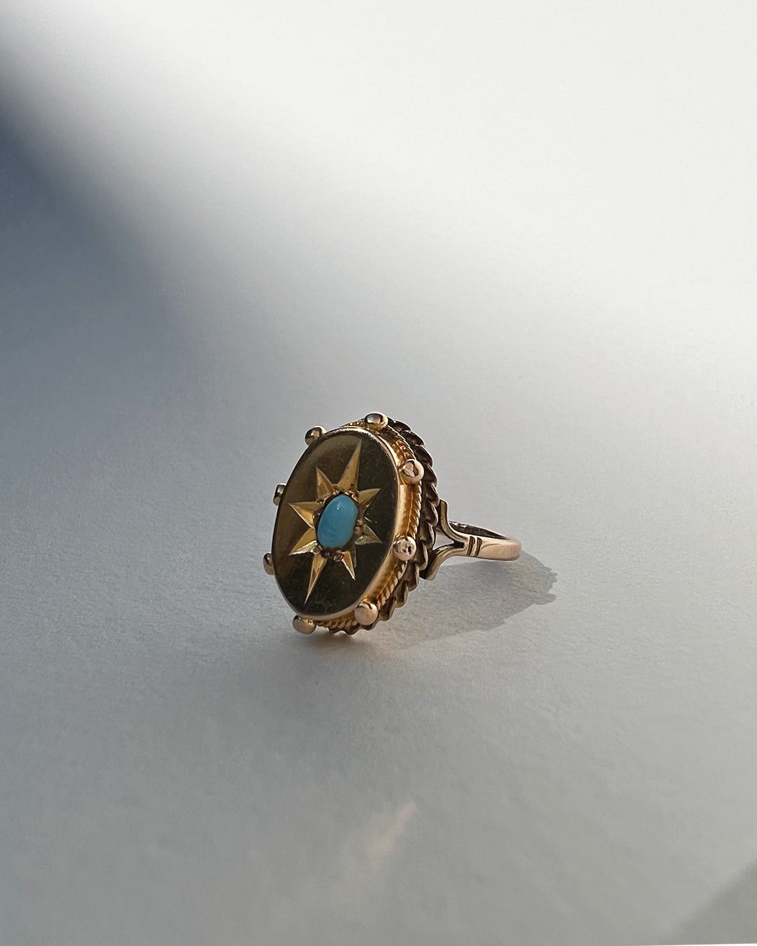 ETRUSCAN REVIVAL TURQUOISE RING, 18CT GOLD RING